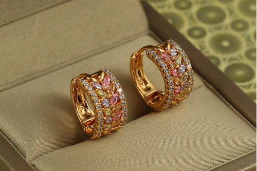 Сережки Xuping Jewelry родюче поле з різнокольоровими каменями 1,5 см золотисті