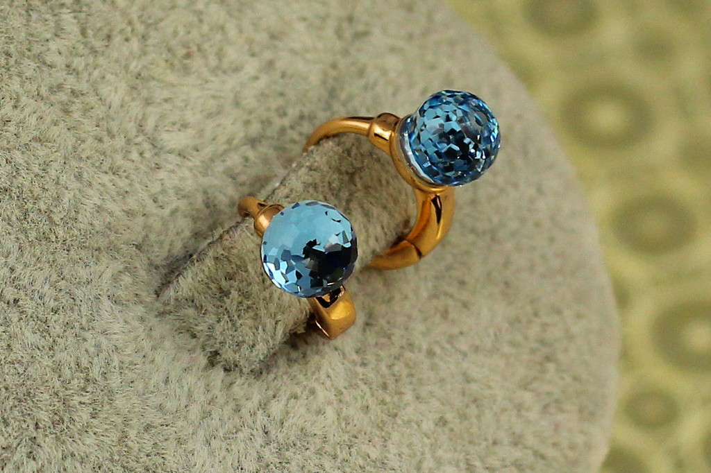 Серьги детские Xuping Jewelry Сваровски хамелеон многогранность с голубыми камнями 1 см золотистые