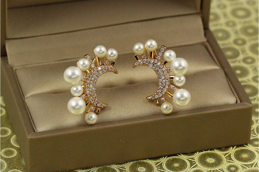 Сережки Xuping Jewelry місяць з перлинами 2,6 см золотисті