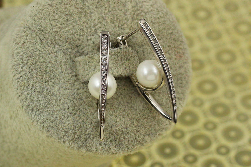 Сережки Xuping Jewelry стрілки з перлинами 3,2 см сріблясті