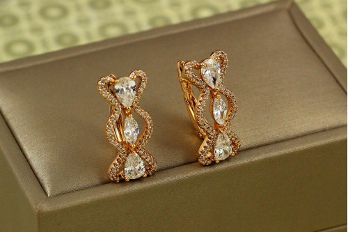 Сережки Xuping Jewelry зиб з білими каменями 2,2 см золотисті
