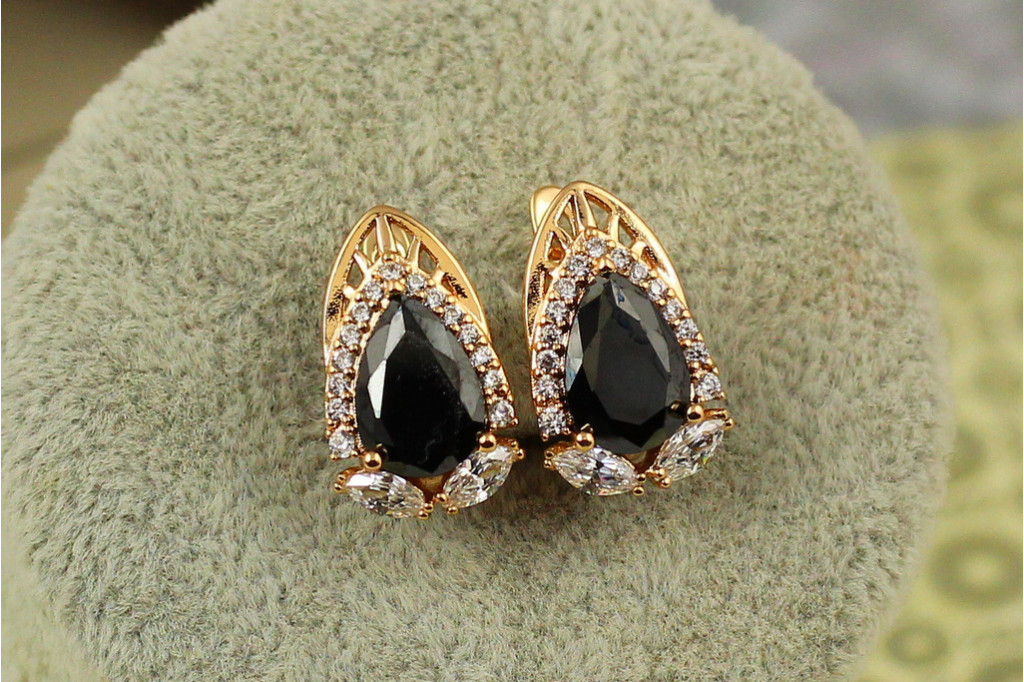 Сережки Xuping Jewelry перформанс з чорним каменем 1,8 см золотисті