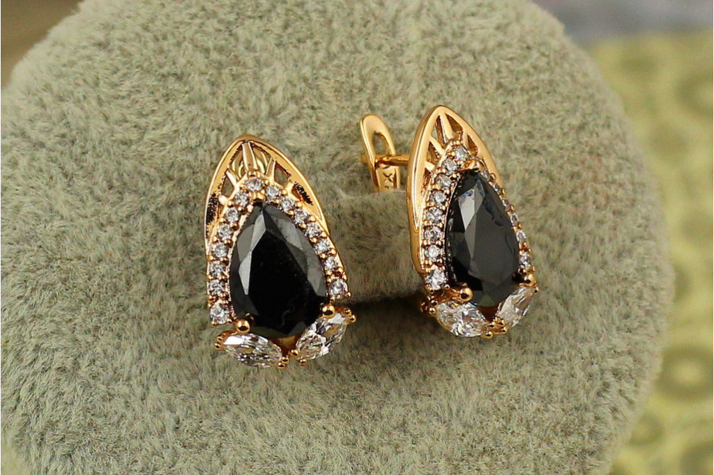 Сережки Xuping Jewelry перформанс з чорним каменем 1,8 см золотисті