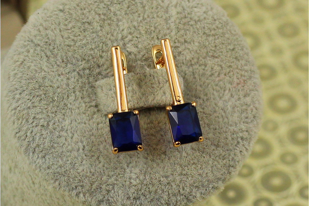 Серьги подвески Xuping Jewelry Прима с синим камнем 2,2 см золотистые