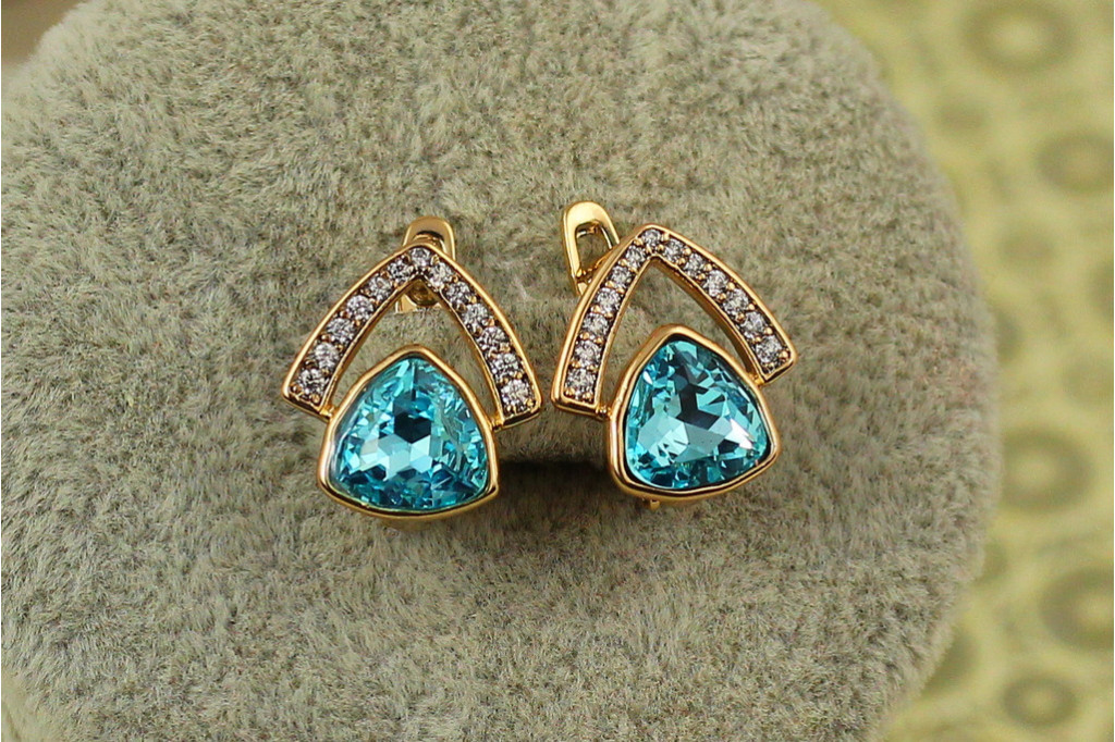 Сережки Xuping Jewelry Сваровскі будиночок із блакитним каменями 1,4 см золотисті