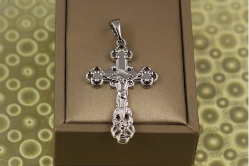 Крестик Xuping Jewelry с распятьем края колечками  4 см серебристый