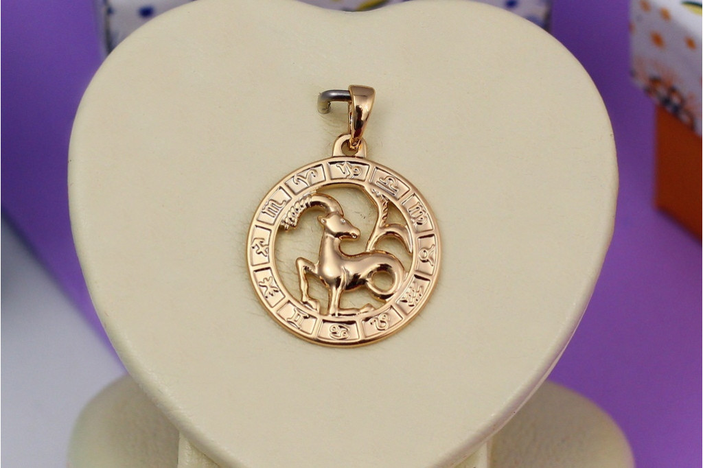 Кулон зодиак Xuping Jewelry козерог 2 см золотистый