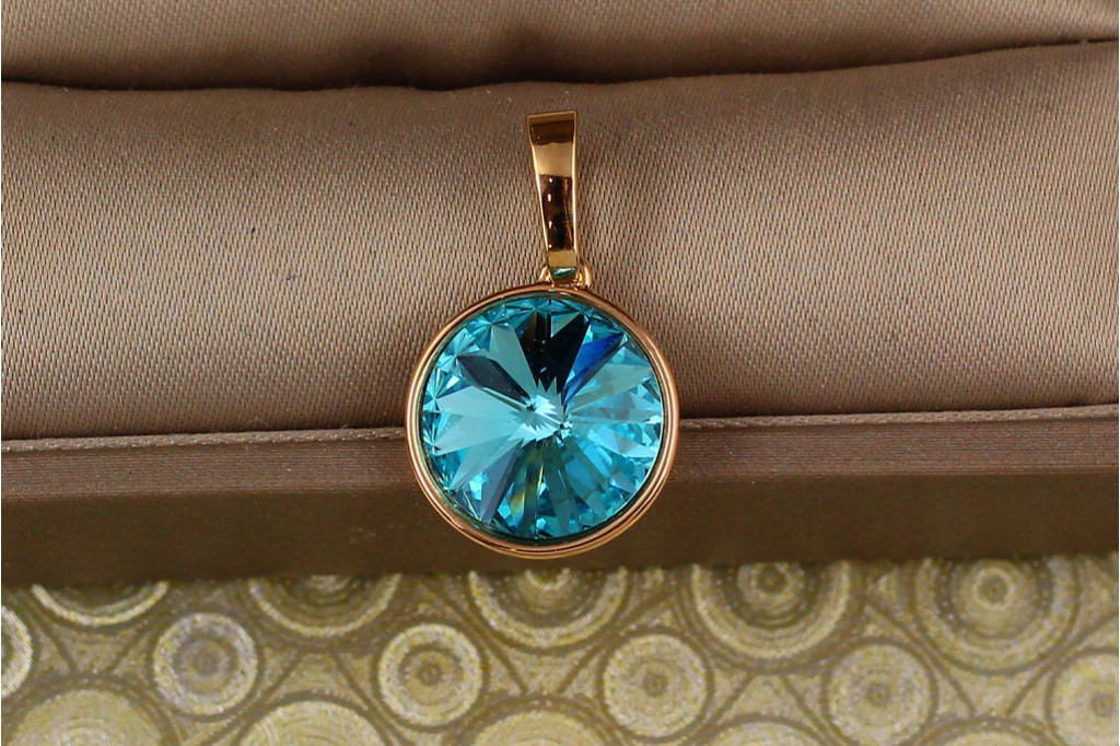 Кулон Xuping Jewelry большой камень Сваровски голубой хамелеон 1,4 см золотистый