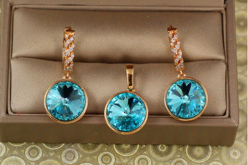 Набор Xuping Jewelry большой камень Сваровски голубой хамелеон 1,4 см золотистый