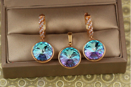 Набор Xuping Jewelry большой камень Сваровски фиолетовый хамелеон 1,4 см золотистый