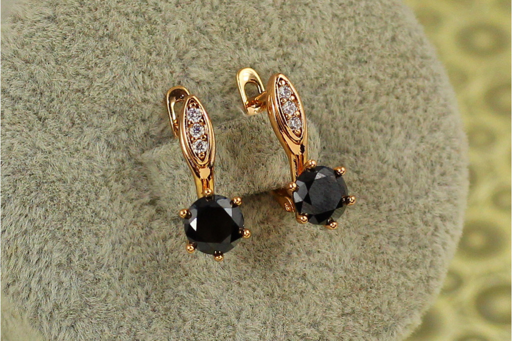 Серьги Xuping Jewelry соло с черным камнем 1,7 см золотистые