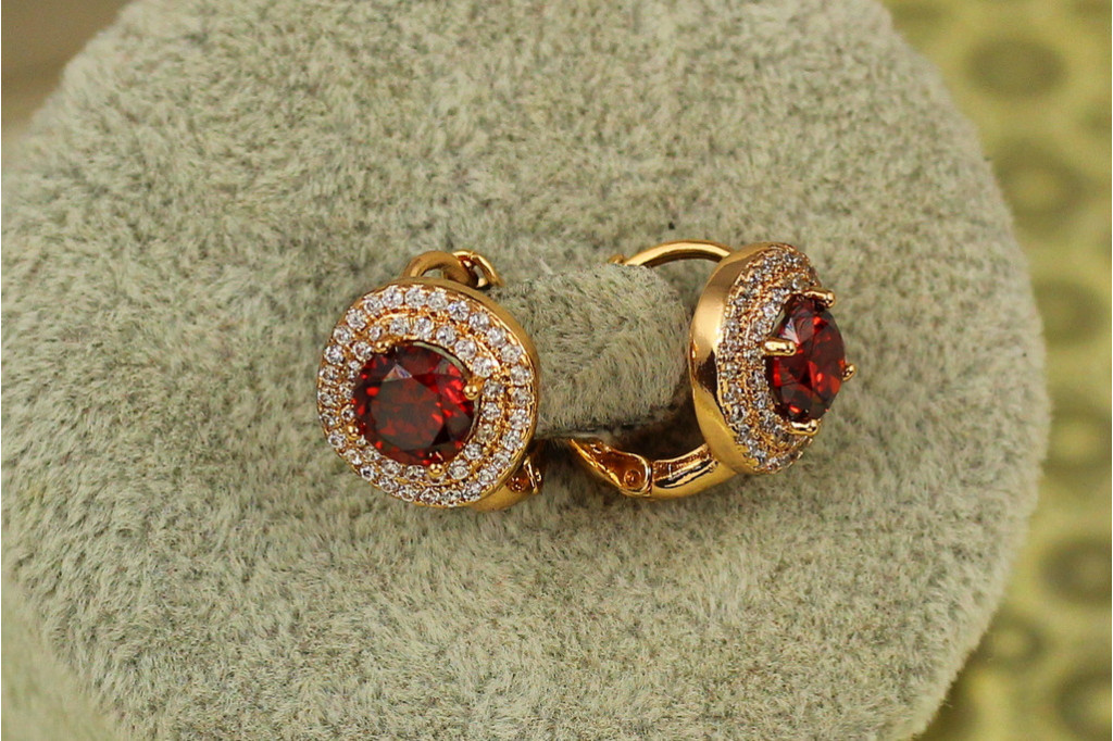 Сережки Xuping Jewelry велика мрія із червоним каменем 1,3 см золотисті