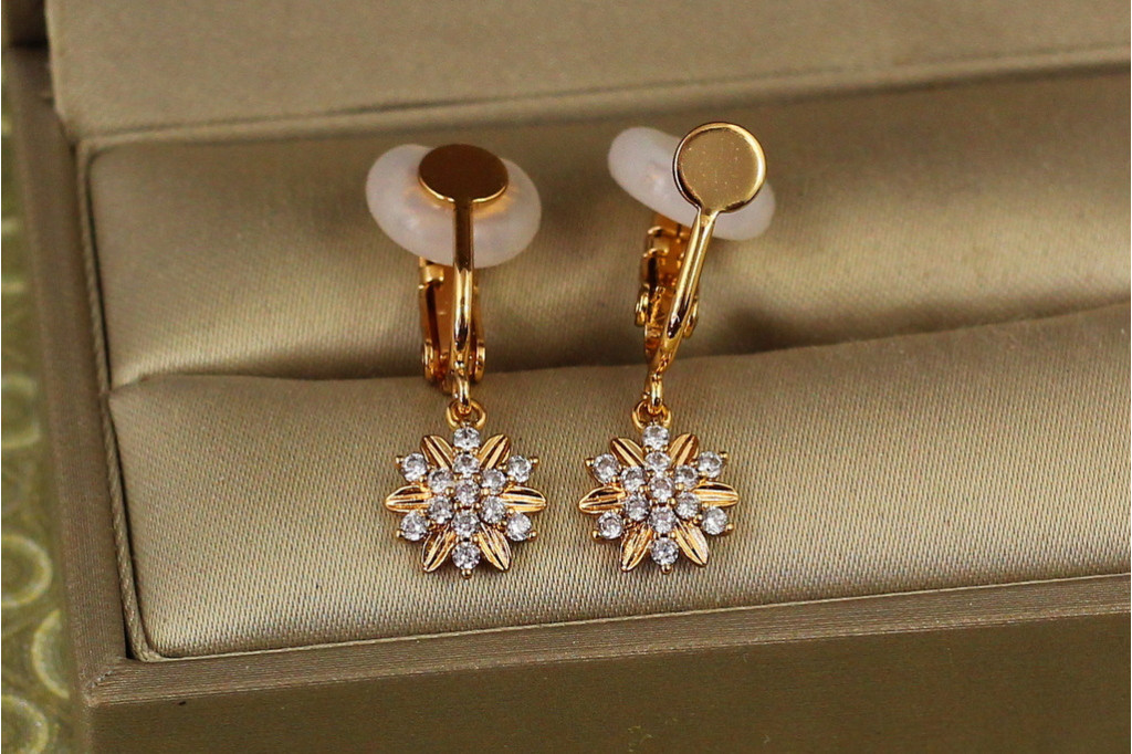 Серьги клипсы Xuping Jewelry снежка 2,7 см золотистые