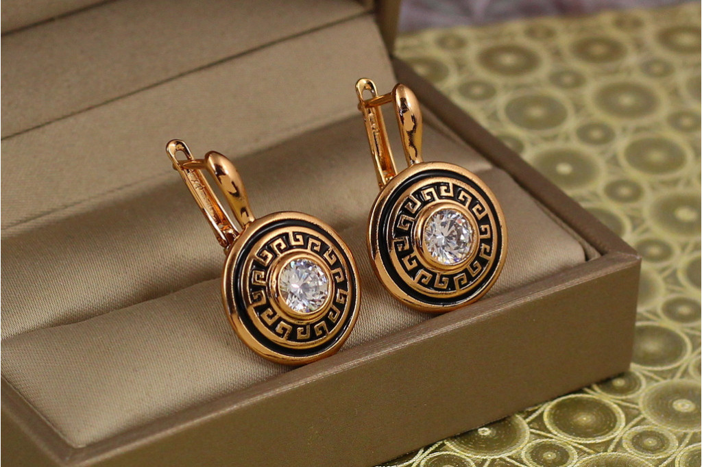 Серьги Xuping Jewelry солнце версач с чернением 2,1 см золотистые