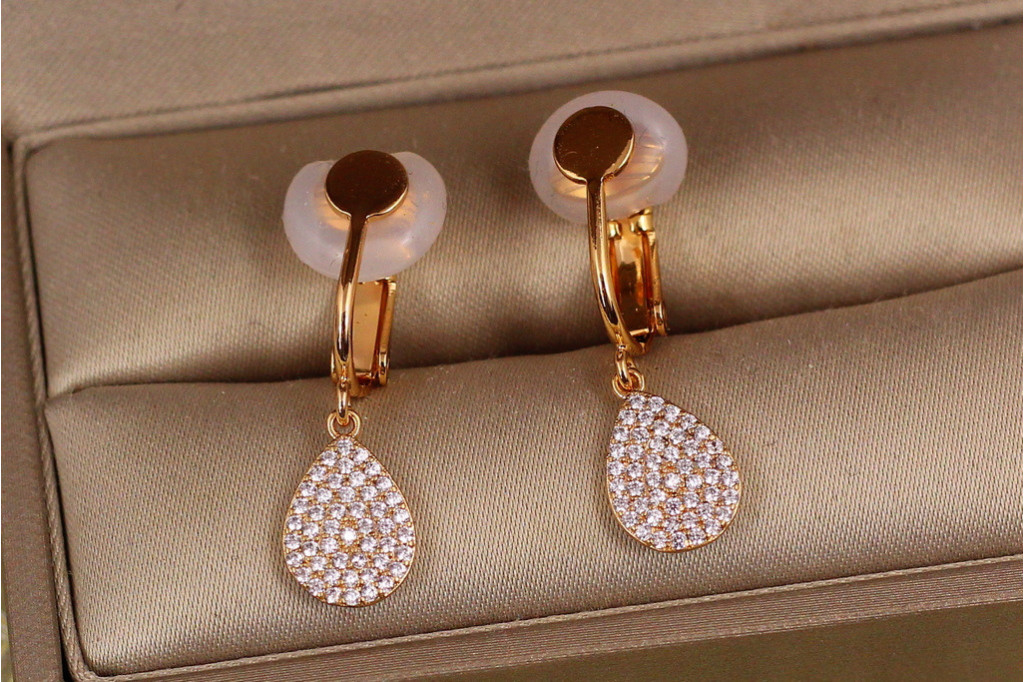 Сережки кліпси Xuping Jewelry крапля з каменями 2,9 см золотисті