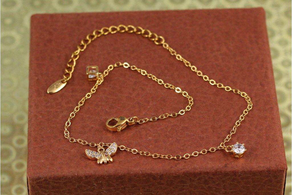Браслет Xuping Jewelry на ногу бабочка кубик камешек 23 см  золотистый