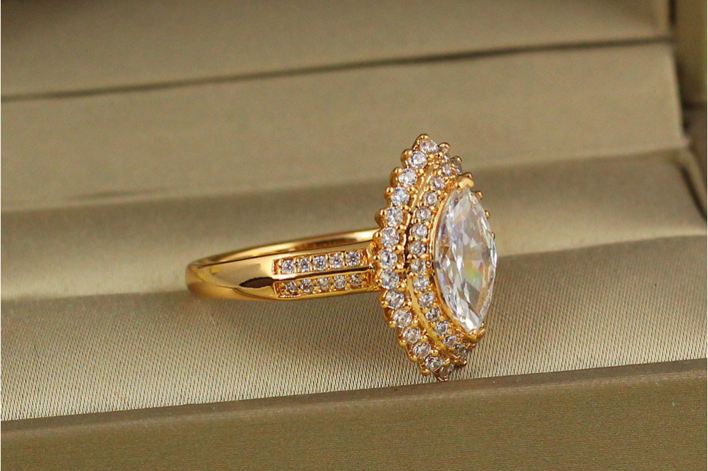 Кільце Xuping Jewelry маркіз в подвійній оправі фіанітів р 19 золотисте