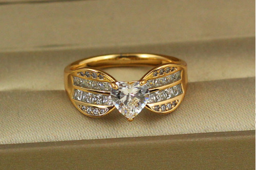Кольцо Xuping Jewelry аристократка р 20 золотистое
