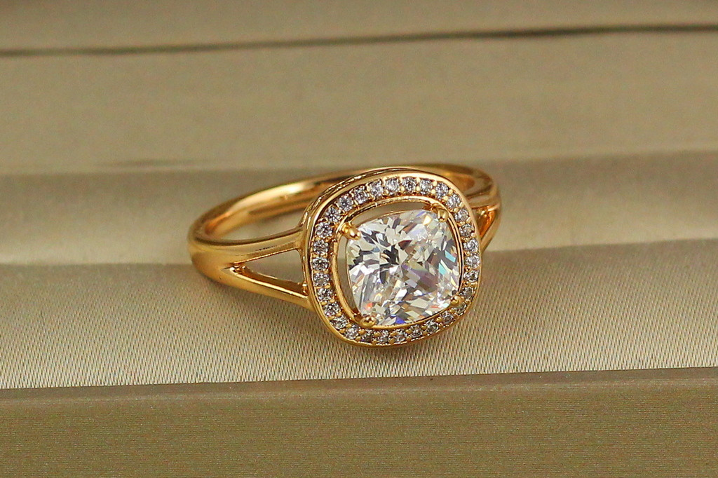 Кольцо Xuping Jewelry Титан р 20  золотистое