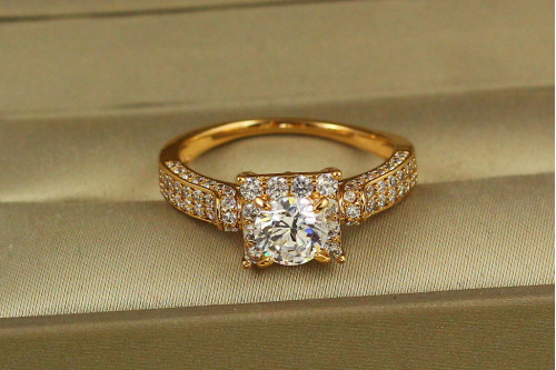 Кольцо Xuping Jewelry Скреп р 20 золотистое