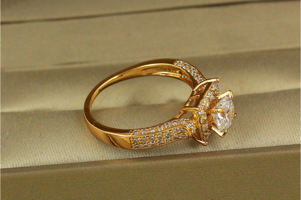 Кольцо Xuping Jewelry Скреп р 20 золотистое