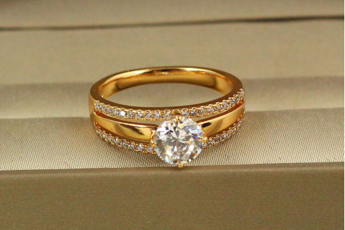 Кольцо Xuping Jewelry  Грация р 20  золотистое