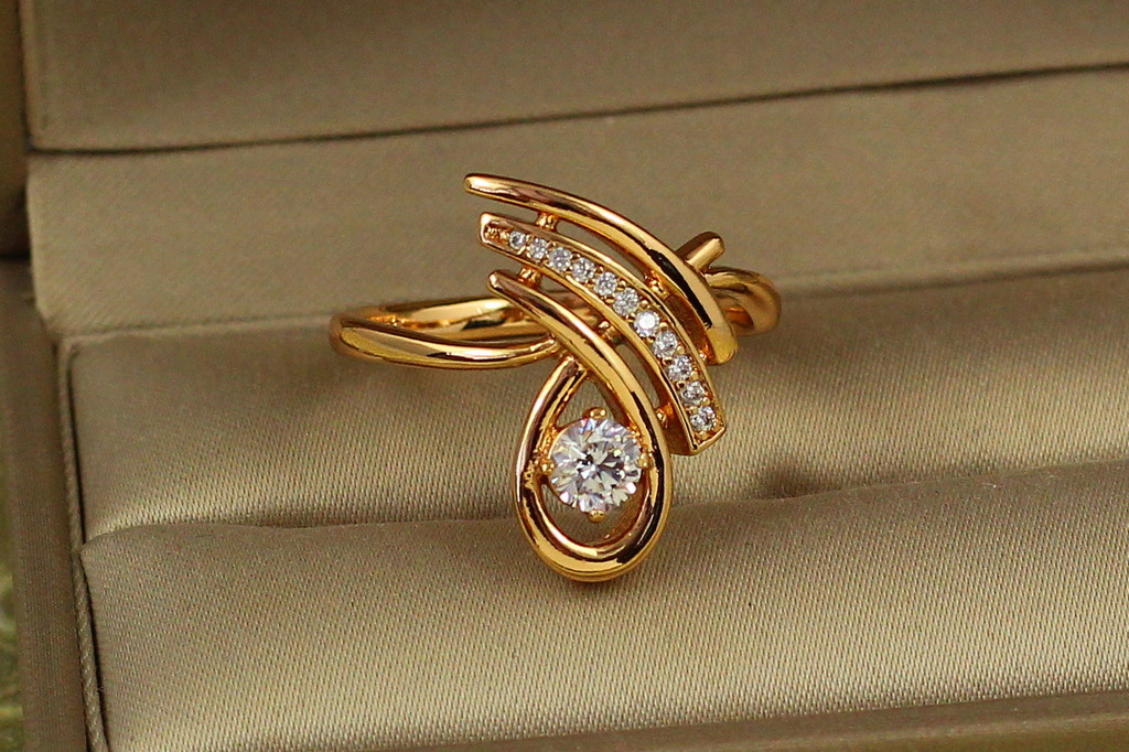 Кольцо Xuping Jewelry модернизм р 20 золотистое