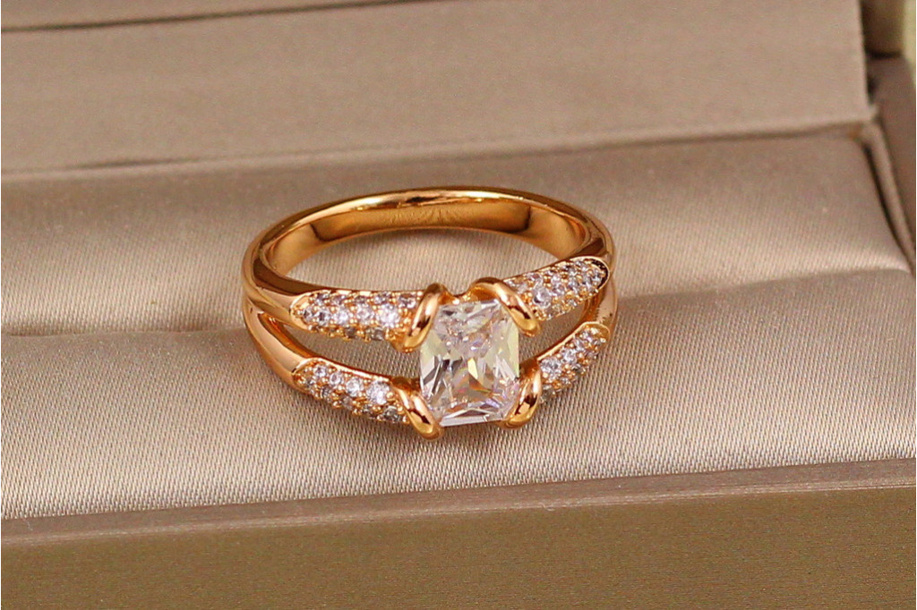 Кольцо Xuping Jewelry рок р 20 золотистое