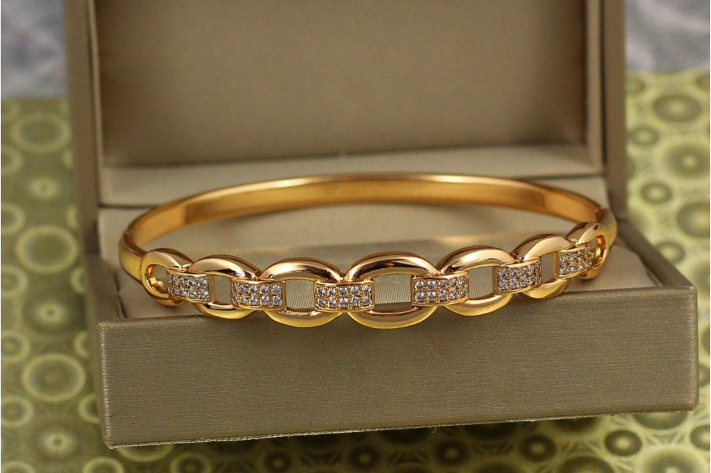 Браслет бенгл Xuping Jewelry Марлезон 60 мм на руку від 17 до 19 см золотистий