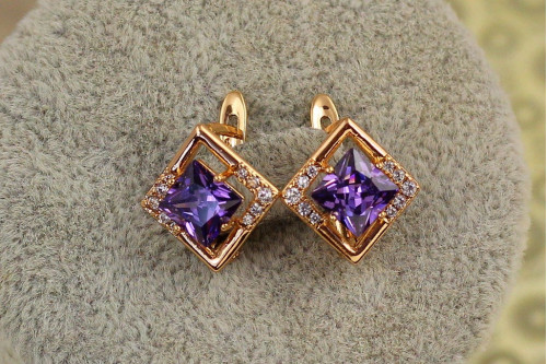 Серьги Xuping Jewelry  ромбик с фиолетовым камнем 1,4 см золотистые