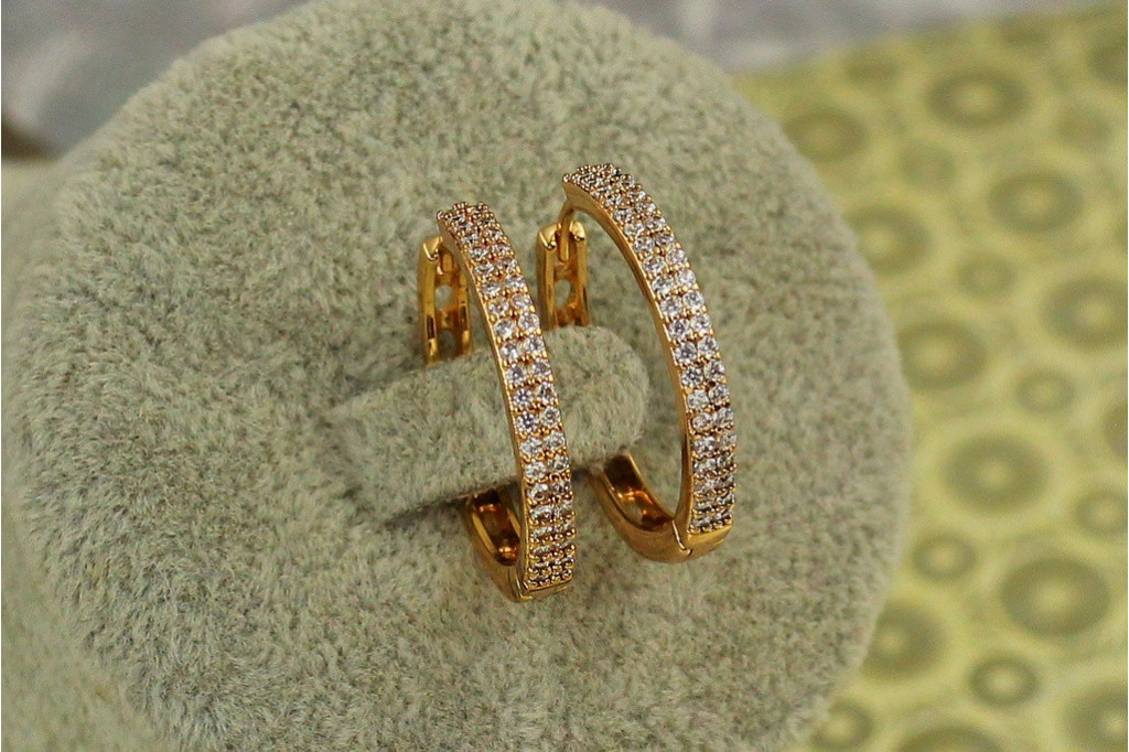 Сережки кільця Хuping Jewelry дві доріжки з дрібними каменями 2 см золотисті