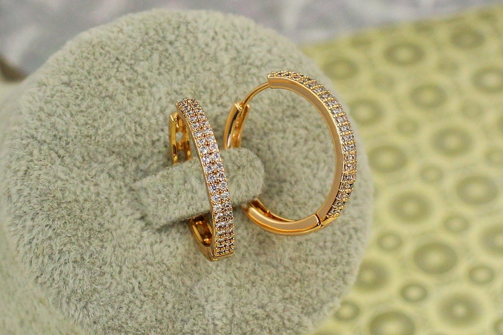 Сережки кільця Хuping Jewelry дві доріжки з дрібними каменями 2 см золотисті