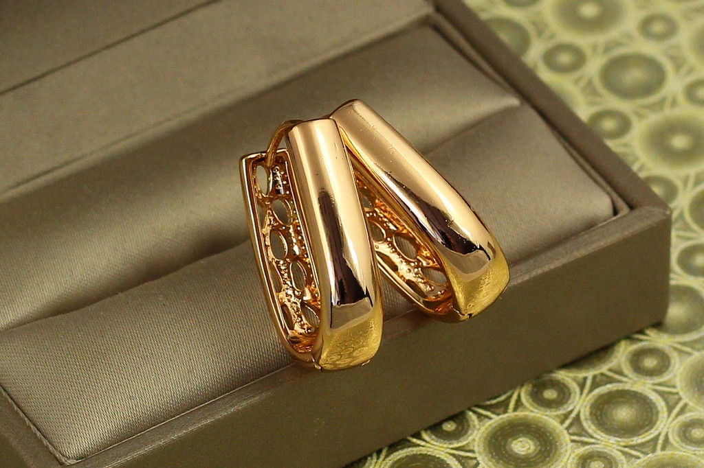 Серьги кольца Хuping Jewelry Массив 2,6 см золотистые