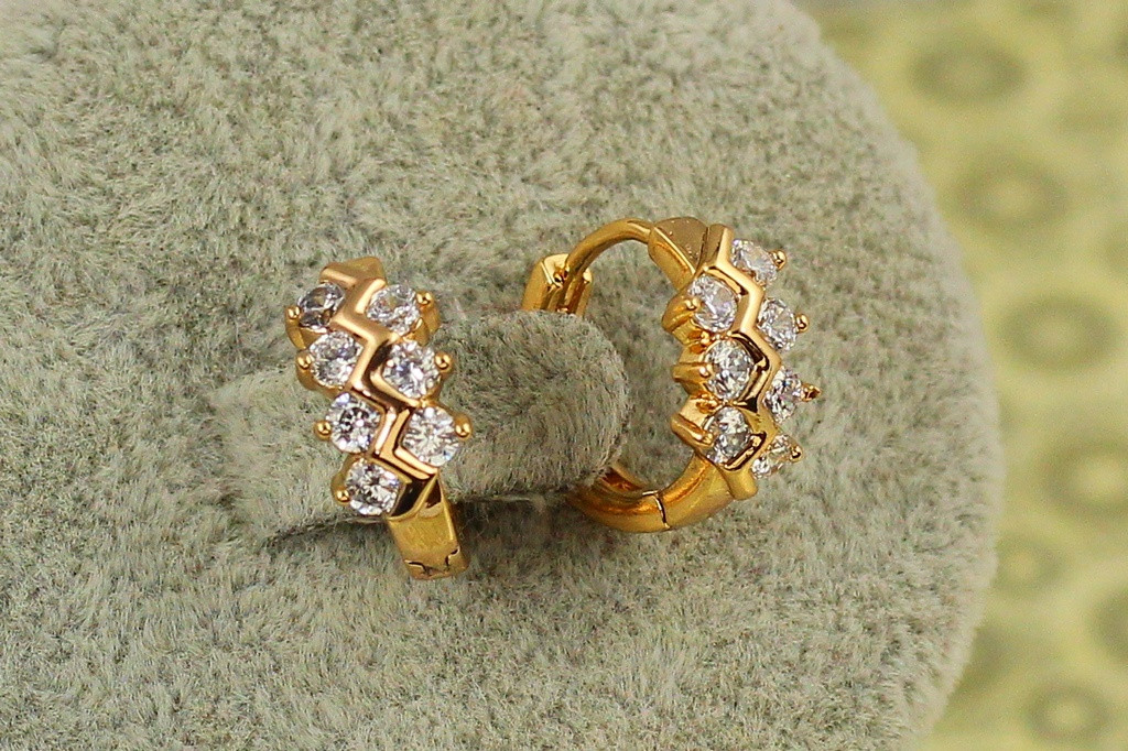Серьги кольца Хuping Jewelry кольца самшит 1,2 см золотистые