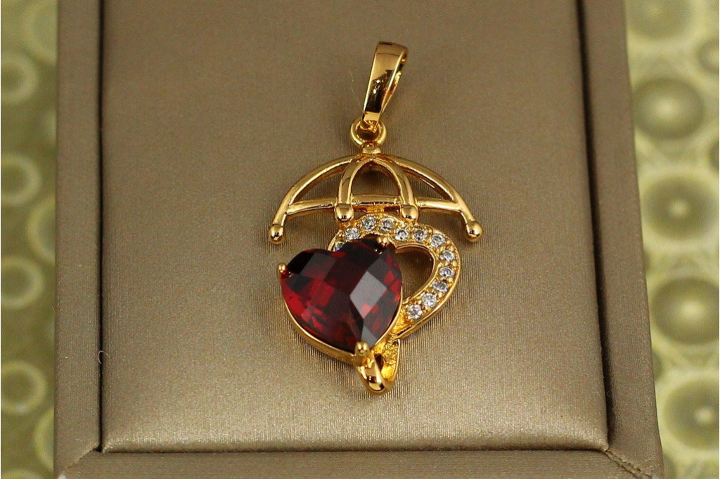 Кулон Xuping Jewelry Погода в доме с красным камнем 2,5 см золотистый