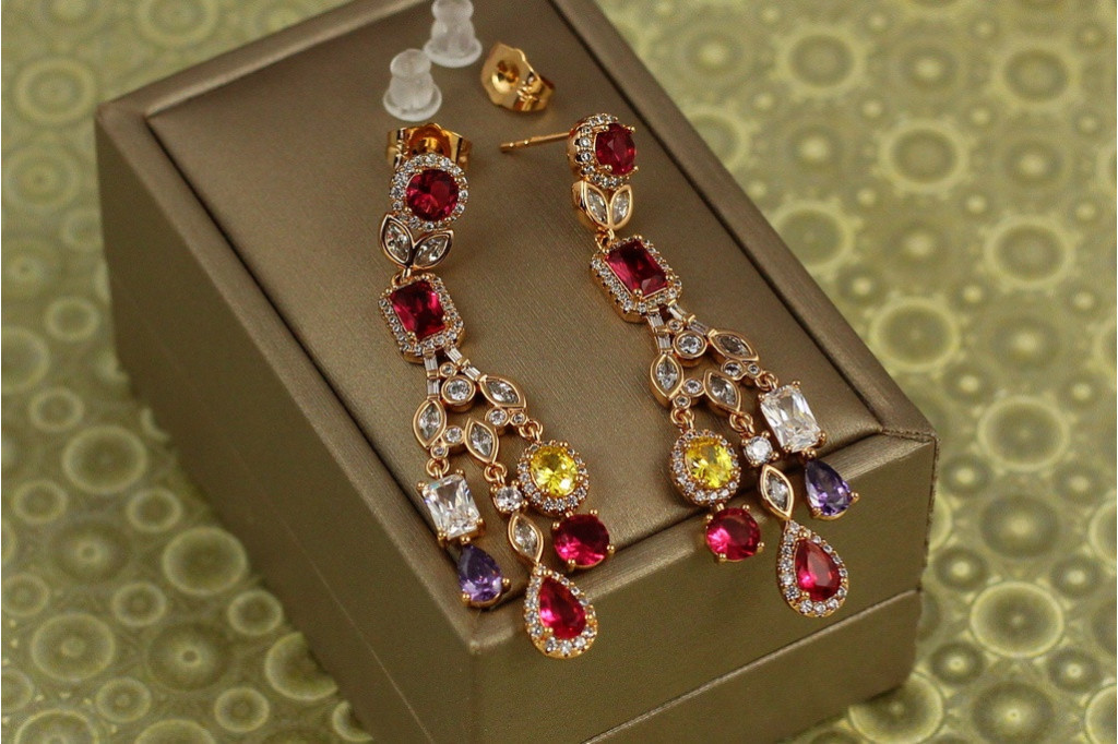 Сережки Xuping Jewelry підвіски Валері із різнокольоровими каменями 5,3 см золотисті
