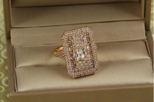 Кольцо Xuping Jewelry Октаедр р 20  золотистое