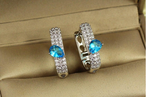 Сережки Xuping Jewelry Догма з блакитним каменем 2 см сріблясті
