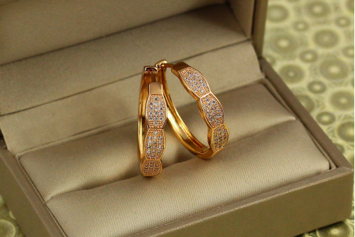 Сережки кільця Хuping Jewelry фігурні колечки з каменями 2,5 см золотисті