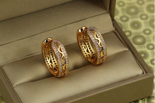 Сережки кільця Хuping Jewelry з малюнками трикутники 2,1 см золотисті