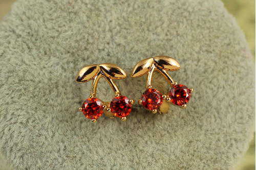 Сережки дитячі Xuping Jewelry вишенькі з червоними каменямим 1,1 см золотисті