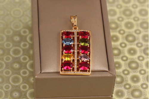 Кулон Xuping Jewelry прямоугольник цветные камни в два ряда 3,2 см золотистый