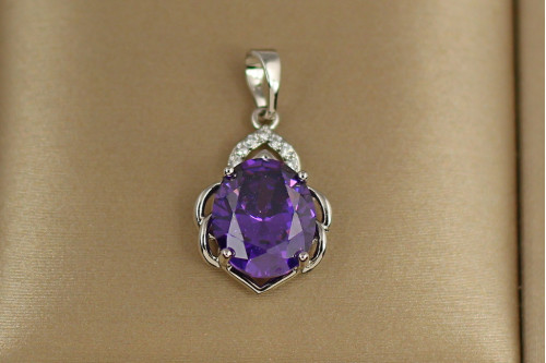 Кулон Xuping Jewelry Сицилия с  фиолетовым камнем 1,9 см серебристый