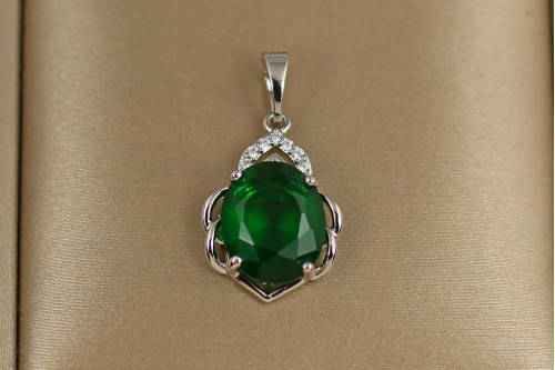 Кулон Xuping Jewelry Сицилия с зеленым камнем 1,9 см серебристый