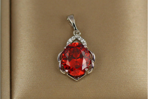 Кулон Xuping Jewelry Сицилия с красным камнем 1,9 см серебристый