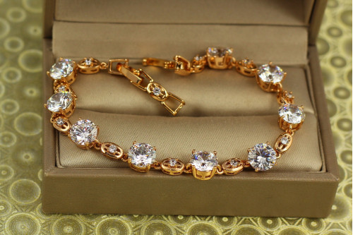 Браслет Xuping Jewelry Кліо з каменями 16.5 см 7 мм золотистий