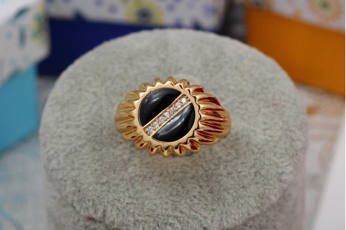 Печатка Xuping Jewelry кругла чорна по діагоналі вставка з каменів 18 р золотиста