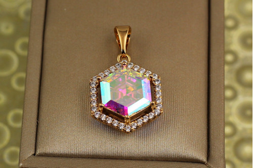 Кулон Xuping Jewelry  шестигранник хамелеон 2,2 см золотистый