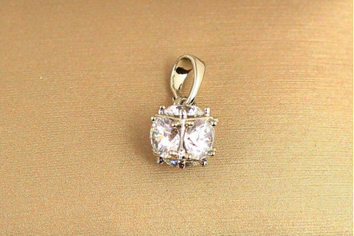Кулон Xuping Jewelry фианит в кубике серебрстый