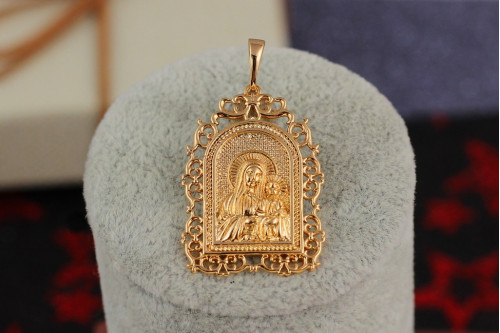 Ладанка Xuping Jewelry ажурная арка Богородица с младенцем 3 см золотистая